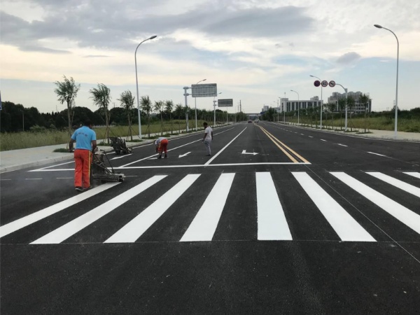 椒江夜间道路划线施工噪音太大扰民怎么办，这事儿到底该怎么破？